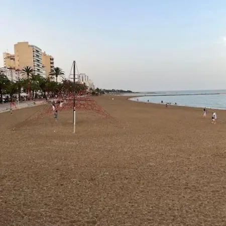 Centrico Y A 100 Metros De La Playa Lejlighed